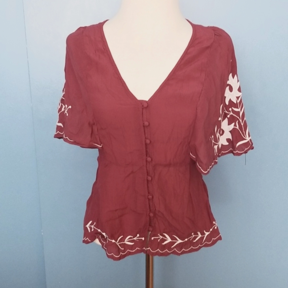 Lucky Brand Embroidered Button Front Blouse Size S Burgundy